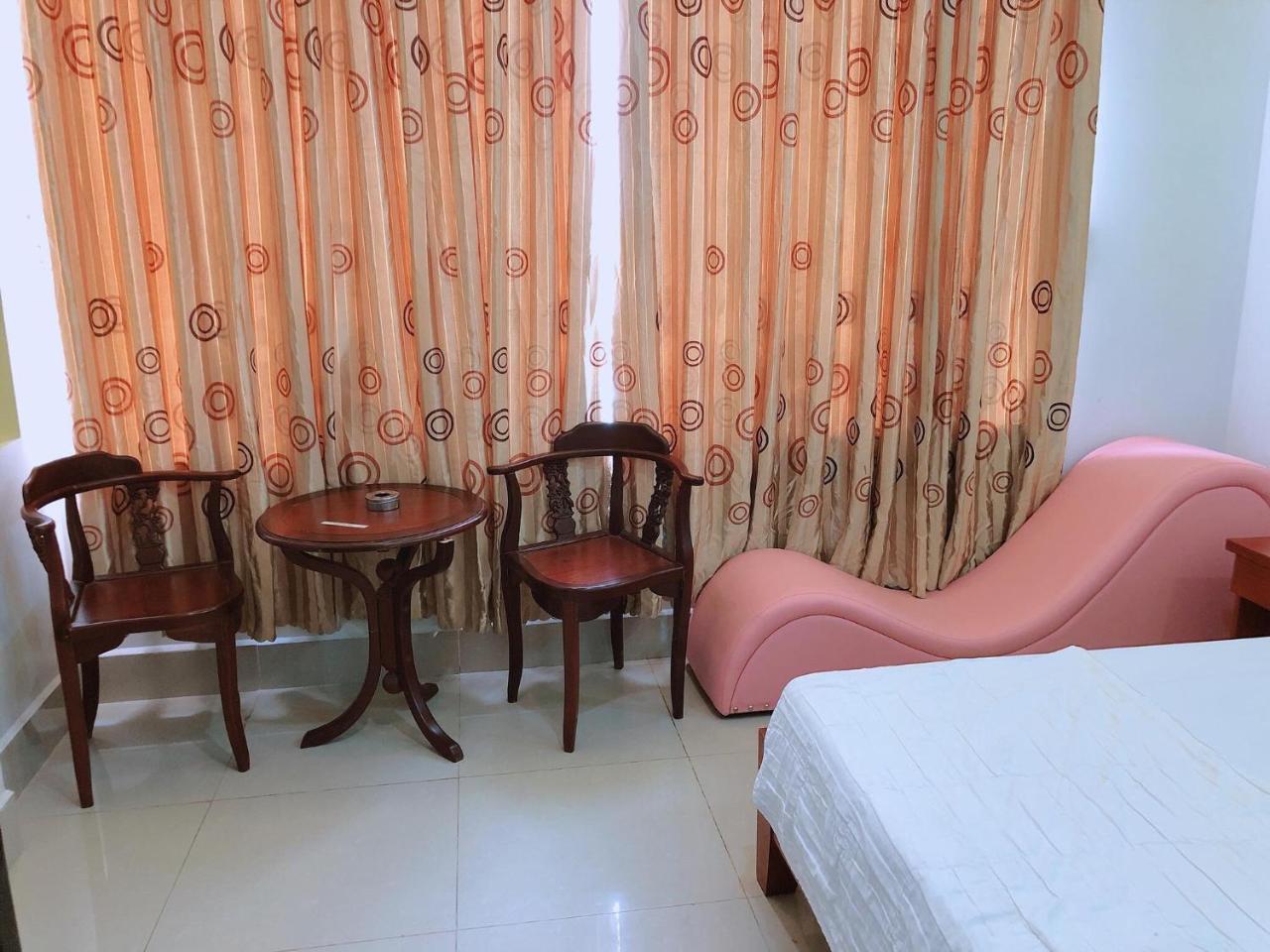 Ngoc Kha Tu 1 Hotel Лонгсюен Экстерьер фото